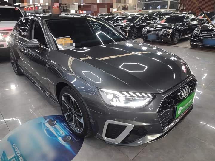 Фото 4 - Audi A4L