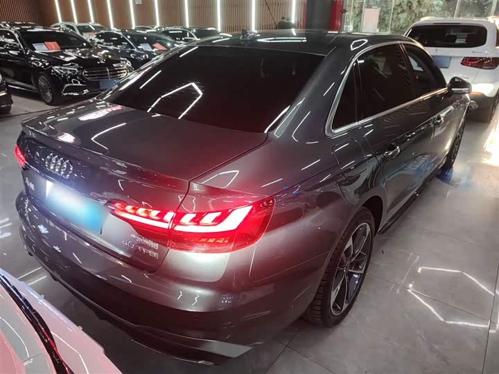 Фото 7 - Audi A4L