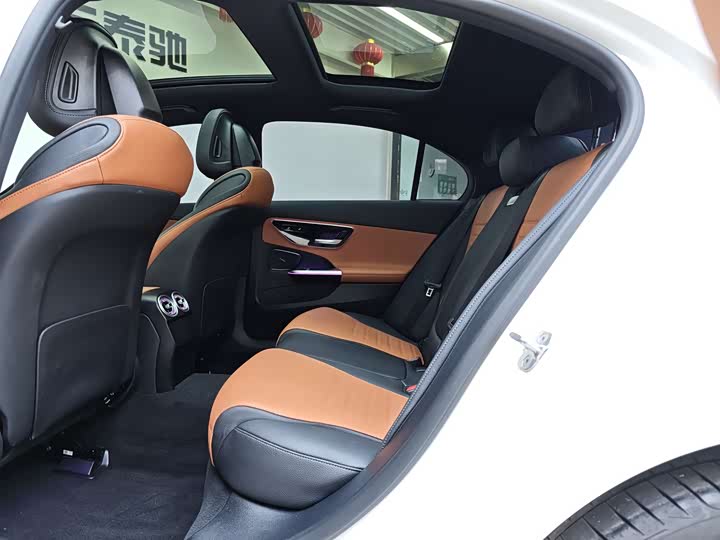 Фото 9 - Mercedes-Benz C-Class