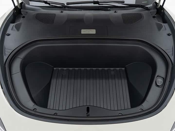 Фото 9 - Xiaomi SU7