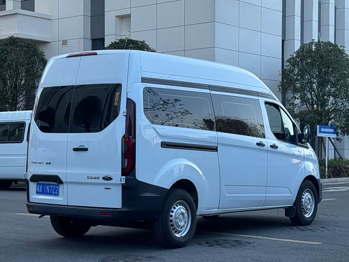 Фото 4 - Ford Transit