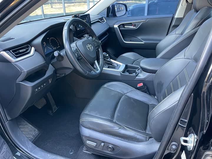 Фото 4 - Toyota Wildlander