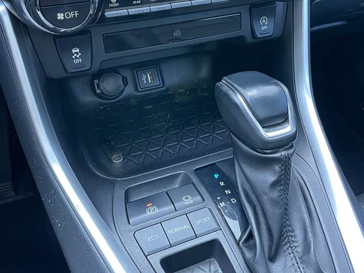 Фото 8 - Toyota Wildlander