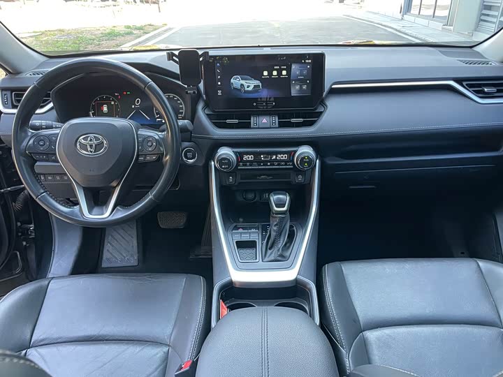 Фото 9 - Toyota Wildlander