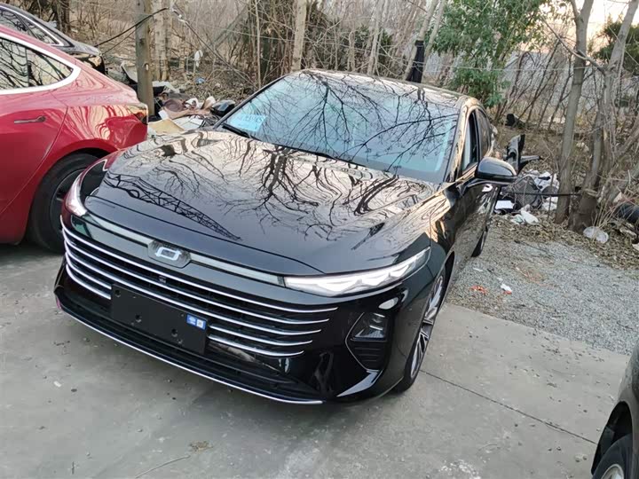 Фото 1 - Bestune B70