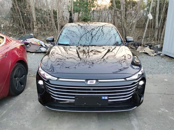 Фото 3 - Bestune B70