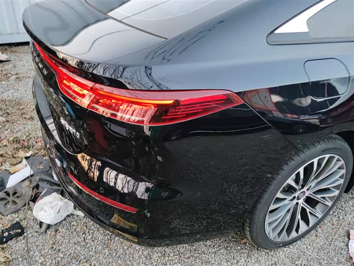 Фото 8 - Bestune B70