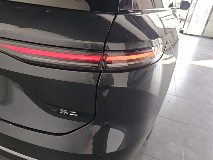 Фото 8 - Nio ES8