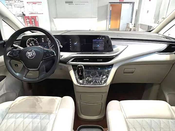 Фото 8 - Buick GL8 ES