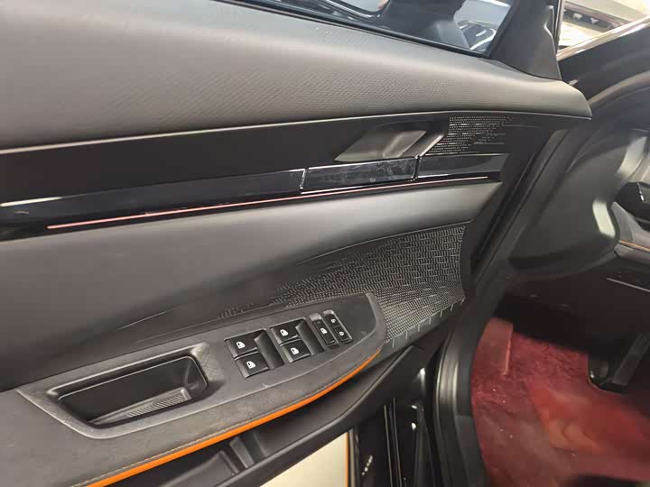 Фото 5 - Changan UNI-V