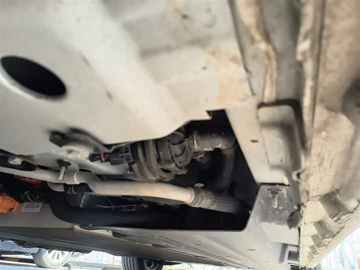 Фото 8 - Buick GL8 Hybrid