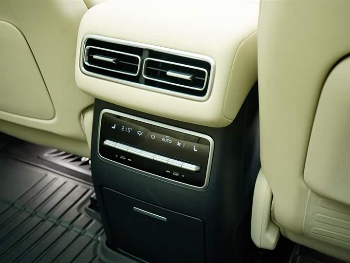 Фото 2 - LiXiang L7