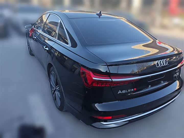 Фото 9 - Audi A6L