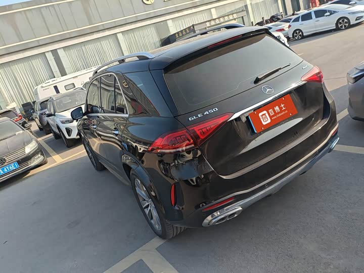 Фото 4 - Mercedes-Benz GLE-Class