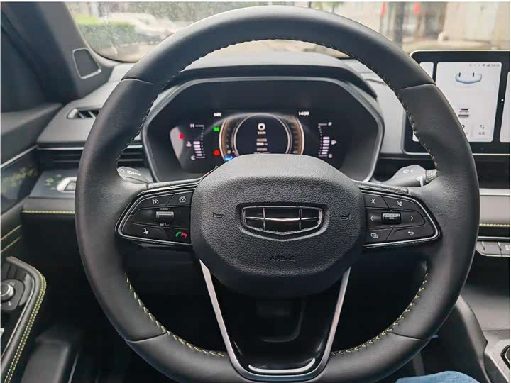 Фото 8 - Geely Preface