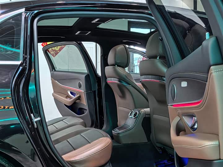 Фото 8 - Mercedes-Benz E-Class