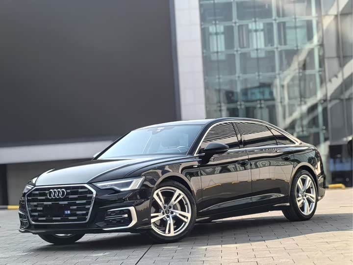 Фото 1 - Audi A6L