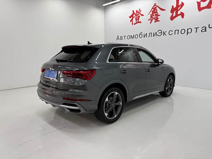 Фото 4 - Audi Q3