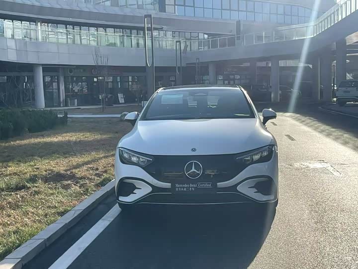 Фото 2 - Mercedes-Benz EQE