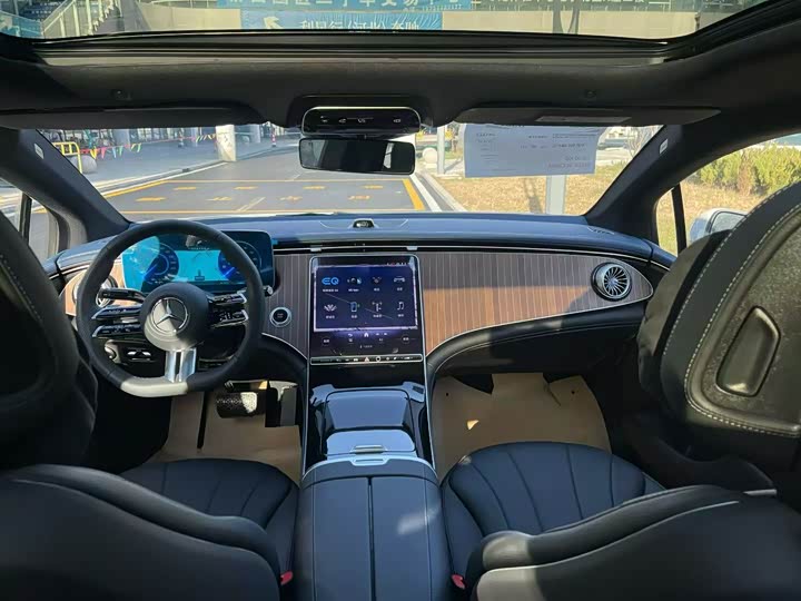 Фото 5 - Mercedes-Benz EQE