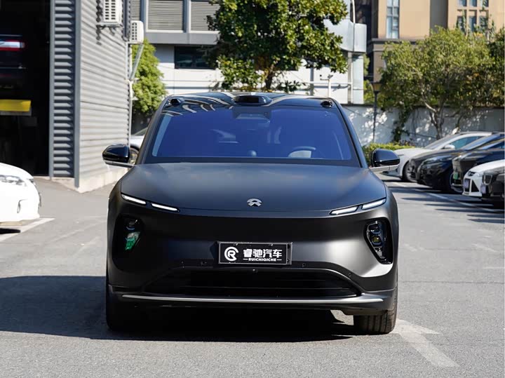 Фото 2 - Nio EC6