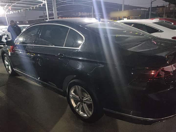 Фото 5 - Volkswagen Magotan