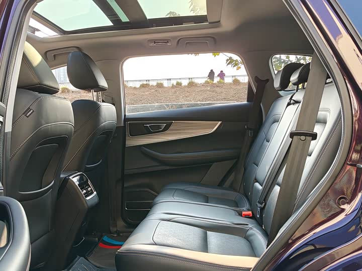 Фото 8 - Chery Tiggo 8