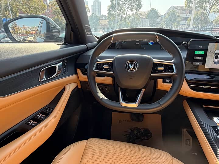 Фото 9 - Changan UNI-K