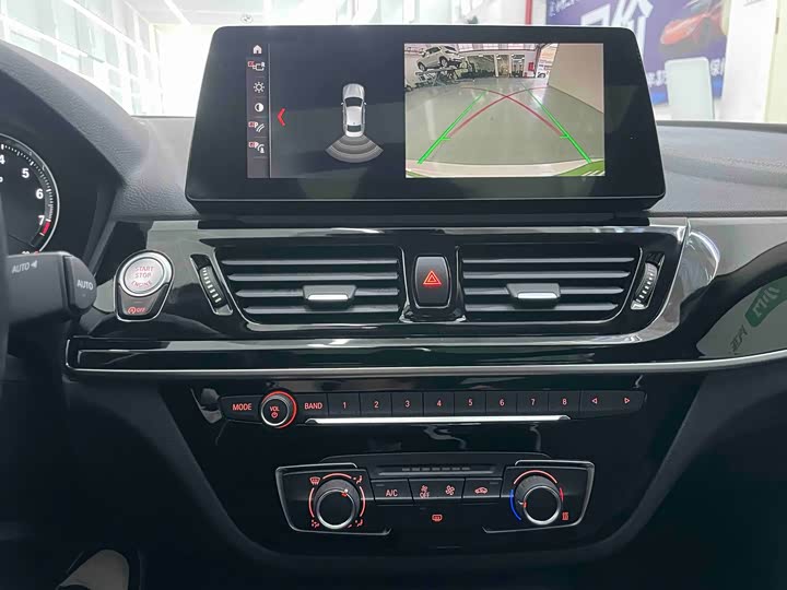 Фото 9 - BMW 1 Series