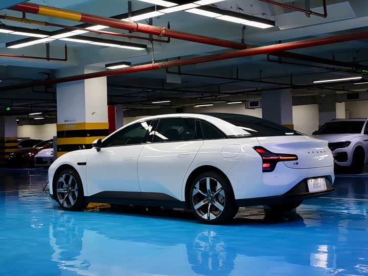 Фото 3 - XPeng Mona M03