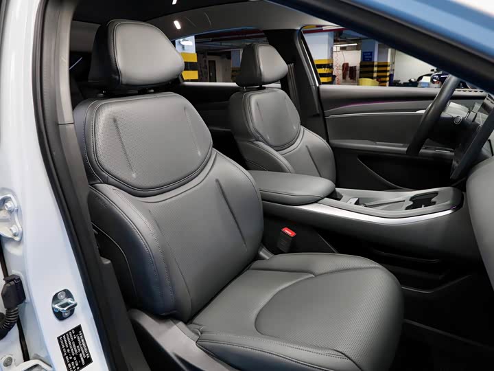 Фото 9 - XPeng Mona M03