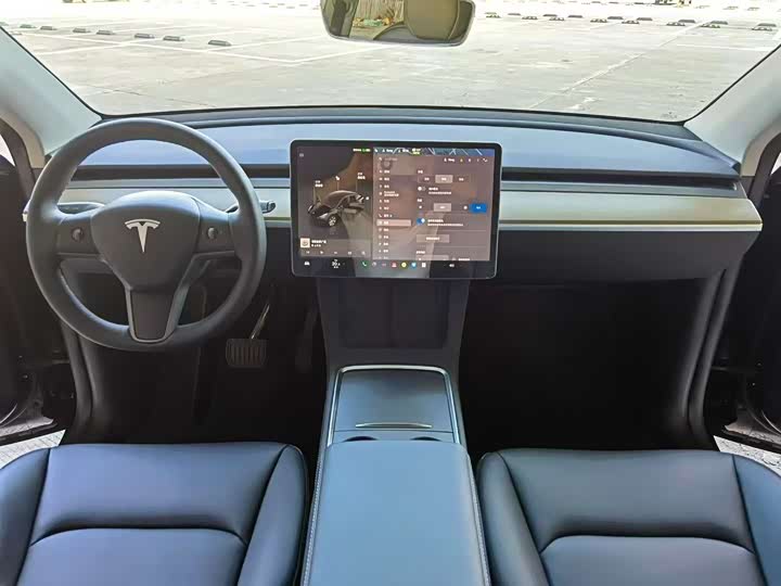 Фото 6 - Tesla Model Y