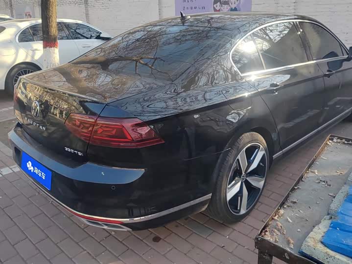 Фото 3 - Volkswagen Magotan