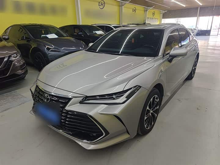 Фото 1 - Toyota Avalon