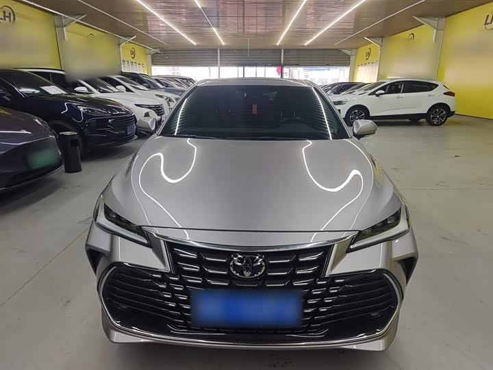 Фото 3 - Toyota Avalon