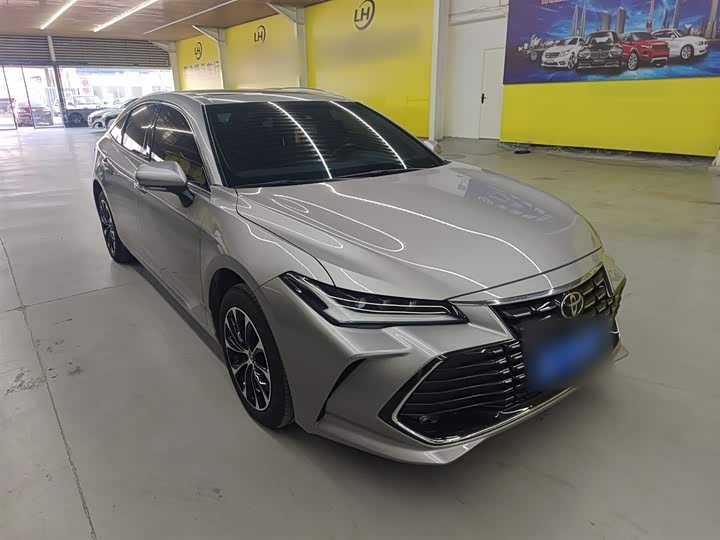 Фото 4 - Toyota Avalon