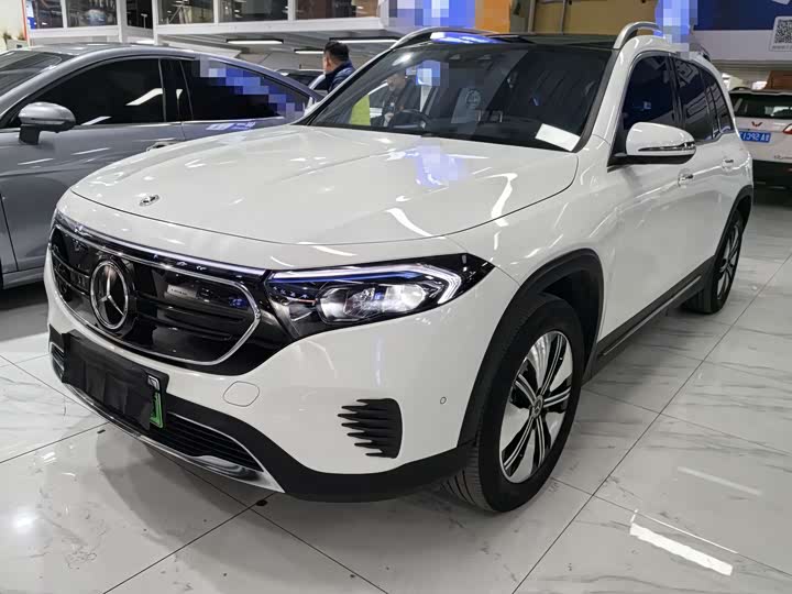 Фото 1 - Mercedes-Benz EQB