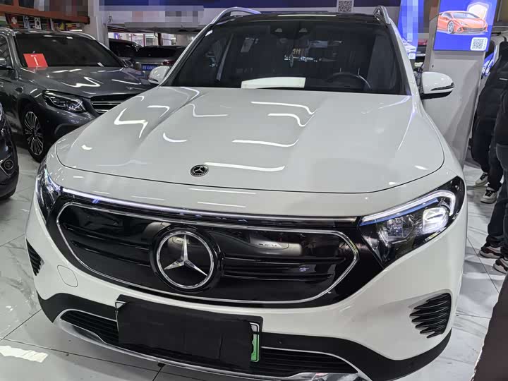 Фото 2 - Mercedes-Benz EQB