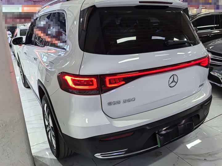 Фото 4 - Mercedes-Benz EQB