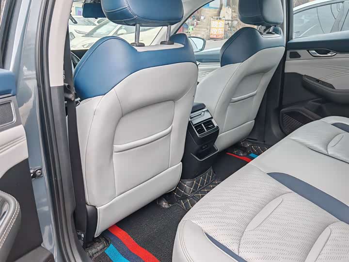 Фото 5 - Geely Preface