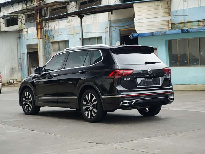 Фото 9 - Volkswagen Tiguan L Pro