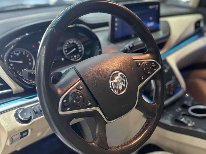 Фото 4 - Buick GL8 ES