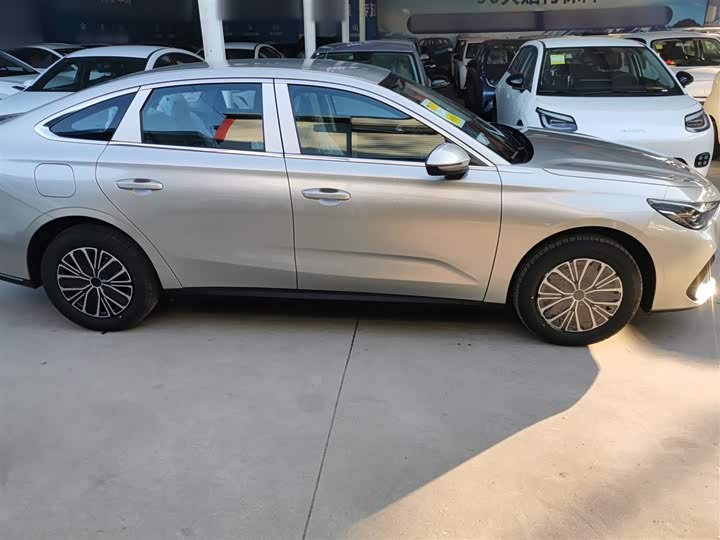 Фото 5 - Geely Galaxy Starshine 6