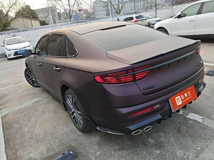 Фото 6 - Geely Preface