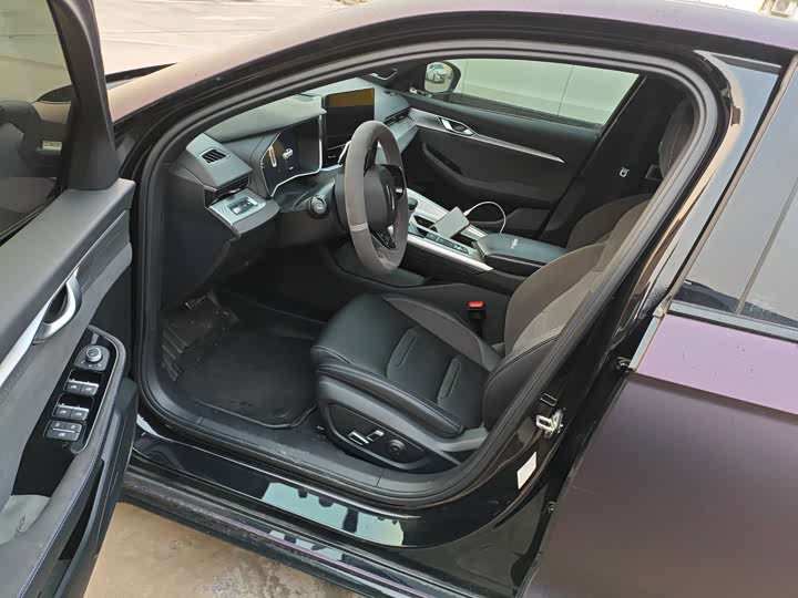 Фото 7 - Geely Preface