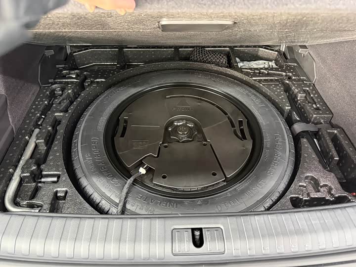 Фото 8 - Audi Q3