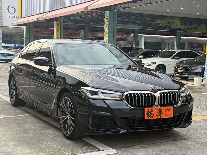 Фото 3 - BMW 5 Series