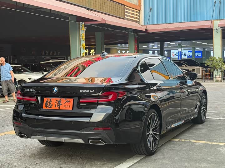 Фото 4 - BMW 5 Series