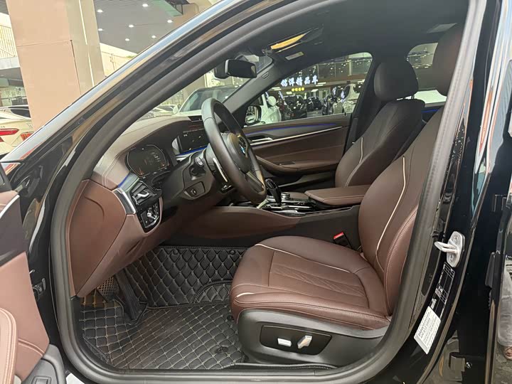 Фото 8 - BMW 5 Series