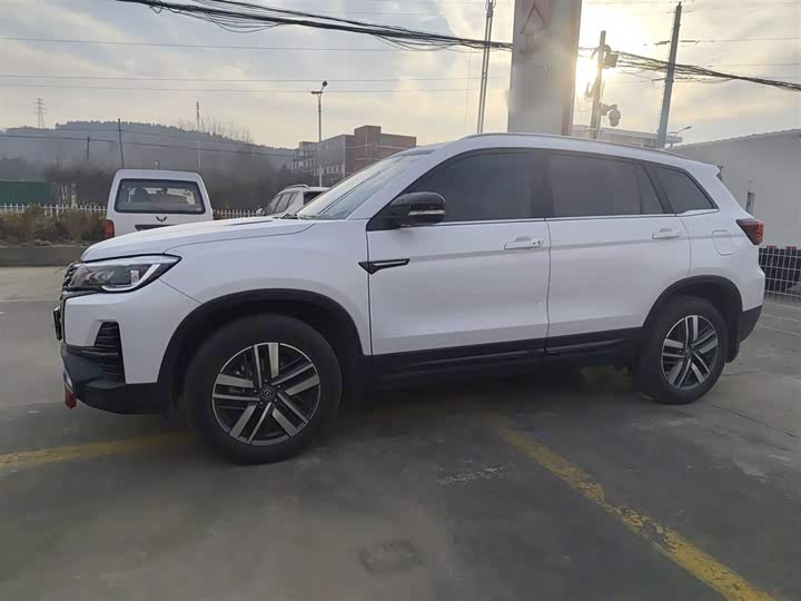 Фото 5 - Changan CS75